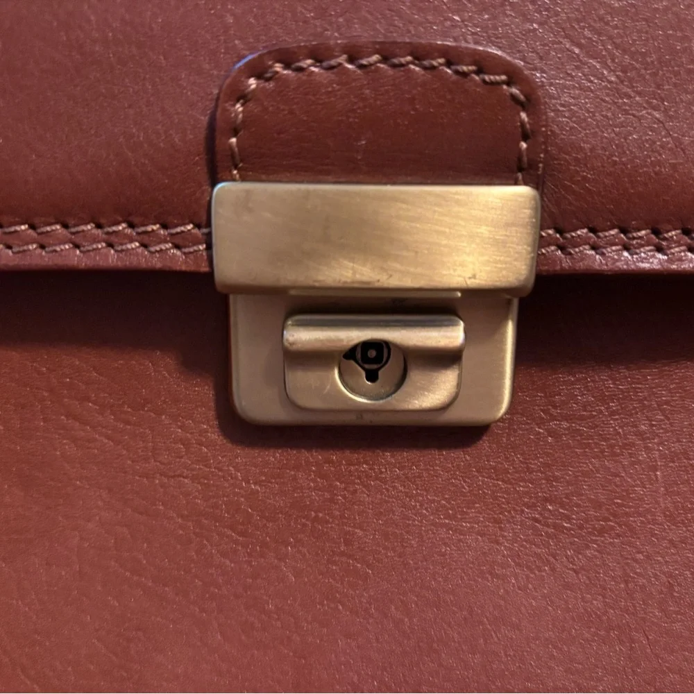 Elegant Brown Leather Briefcase